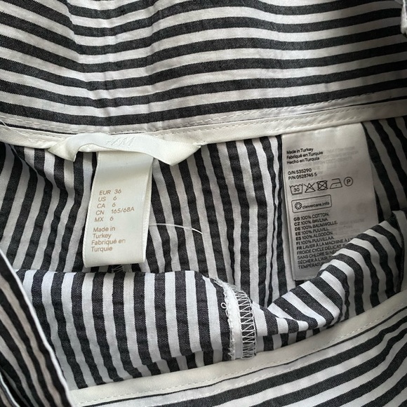 Shorts - Picture 3 of 3